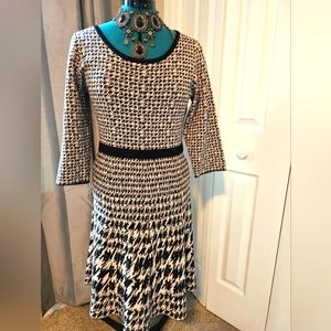 Nina Leonard dress NWOT